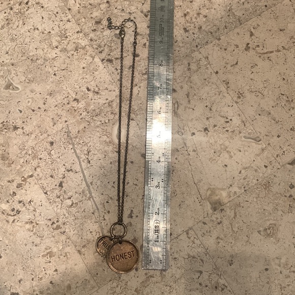 🗝️ Trust + Honest Necklace 🗝️ - Picture 5 of 5